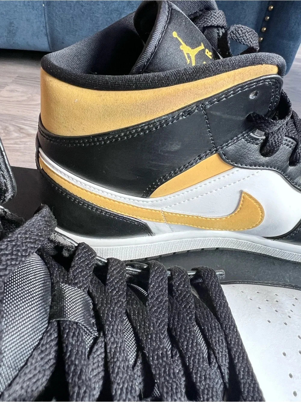 Jordan 1’s Mid — Black, Yellow and White - Picture 11 of 13